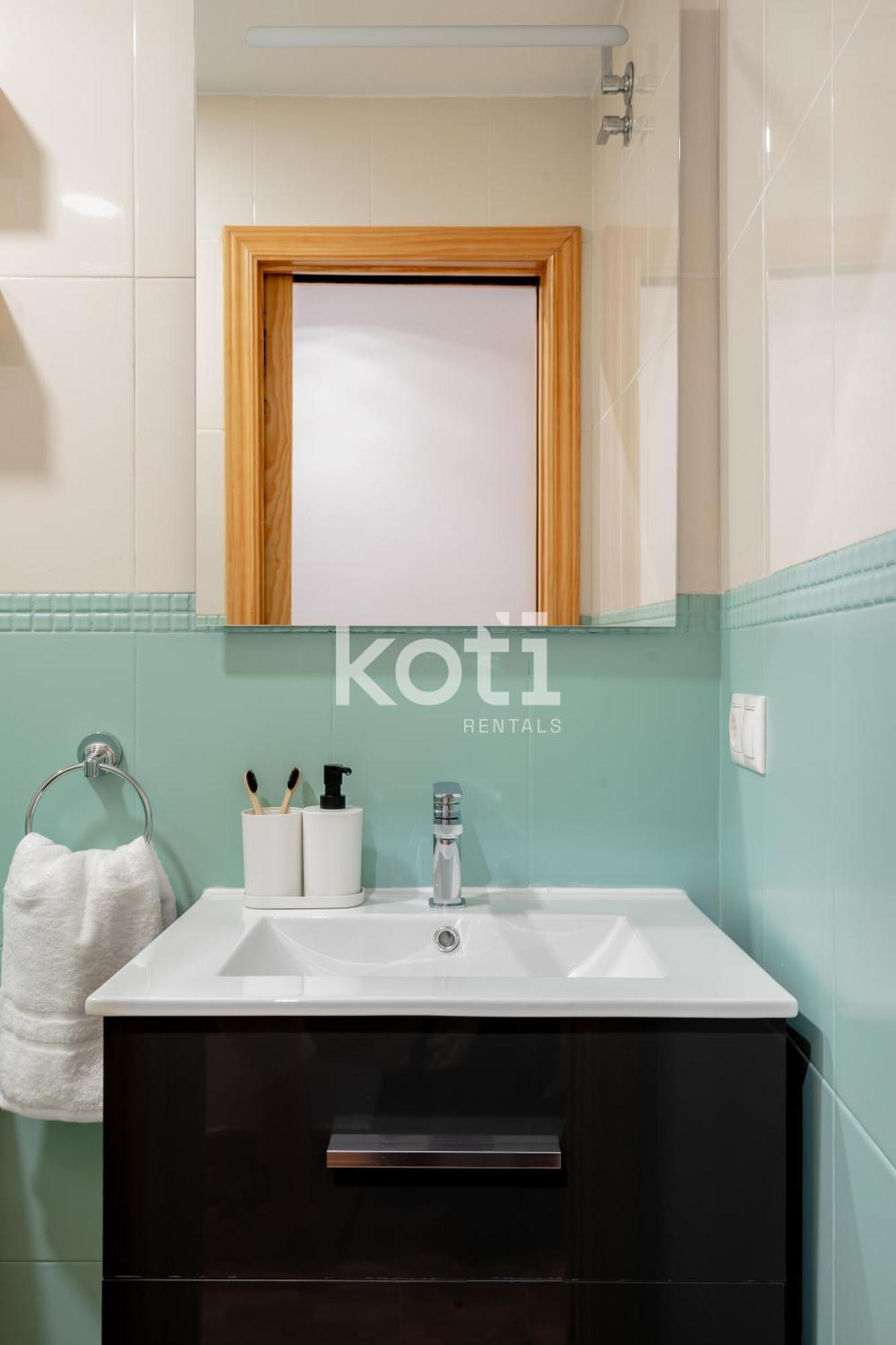 Koti Rentals - Sandy Beach Apartment 丰希罗拉 外观 照片